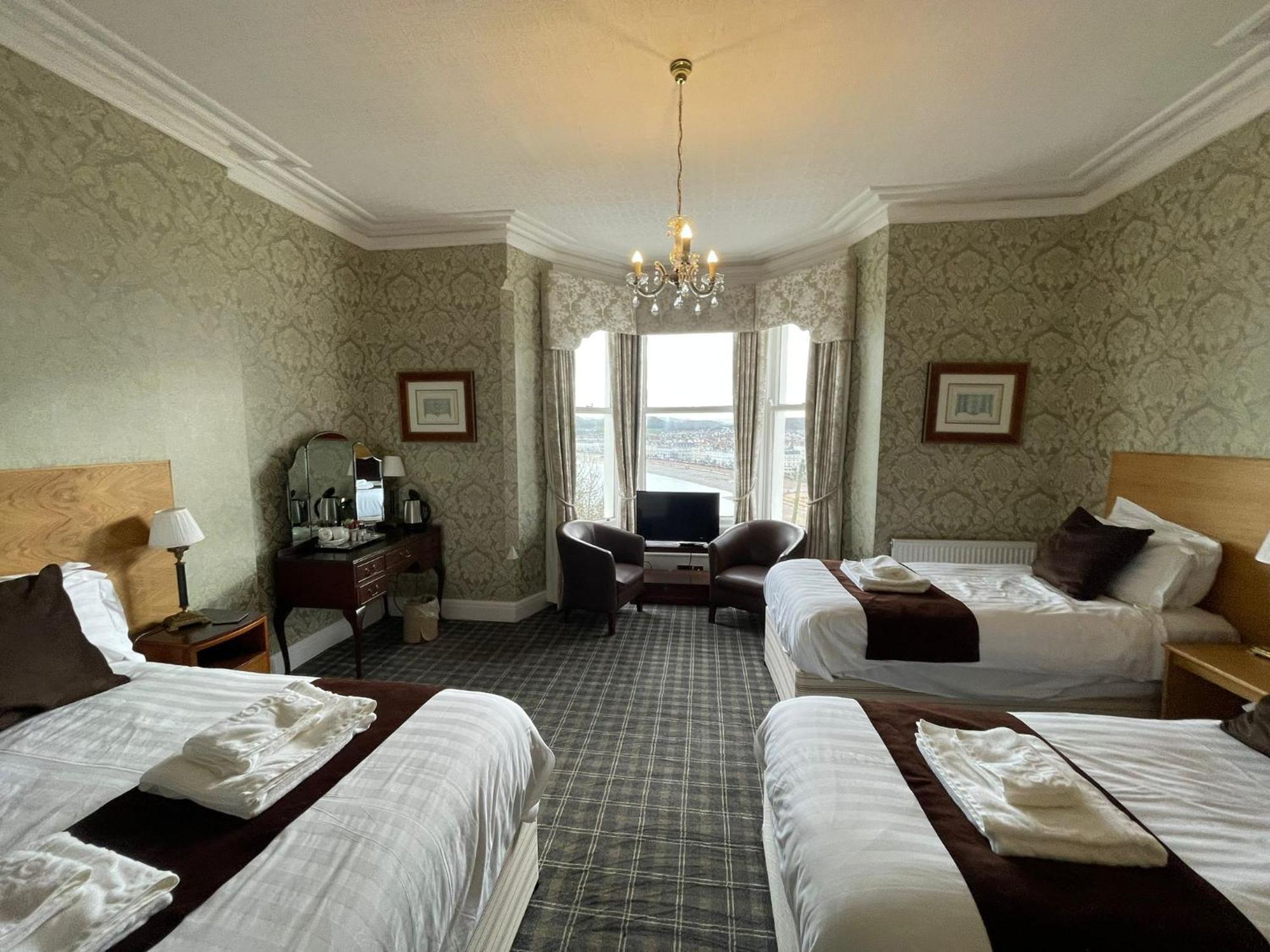 Headlands Hotel